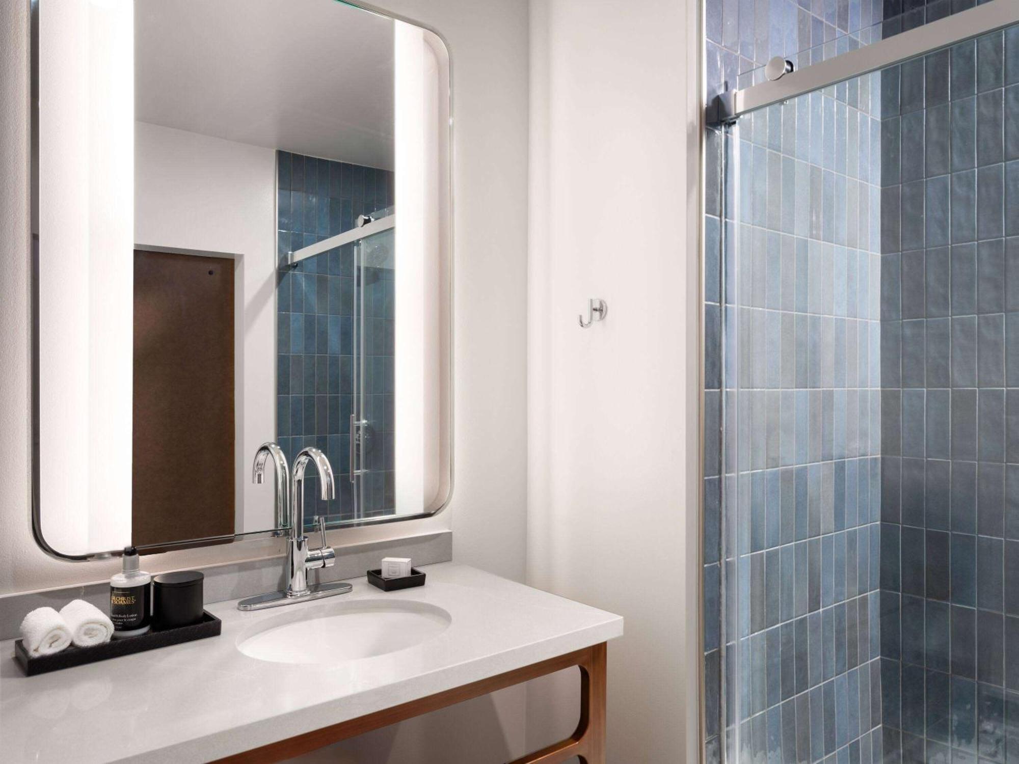 Origin Kansas City Riverfront, A Wyndham Hotel ภายนอก รูปภาพ